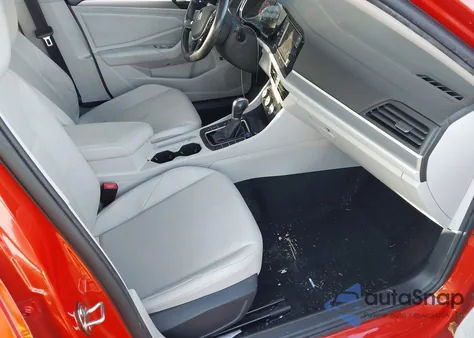 2019 Volkswagen Jetta 1.4T R-Line/1.4T S/1.4T Se z USA, uszkodzony, nr VIN 3VWC57BU5KM056777